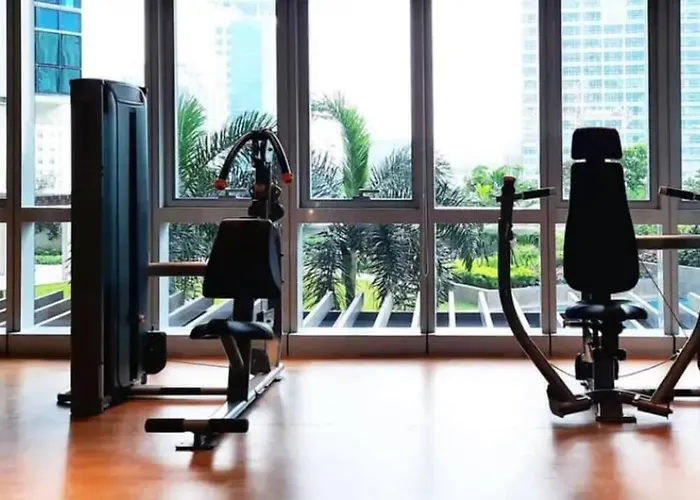 Executive Gem Beside Malls And Bars At Uptown Bgc * Manila