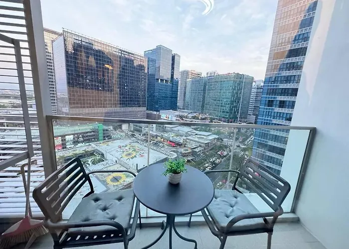 Executive Gem Beside Malls And Bars At Uptown Bgc Apartment