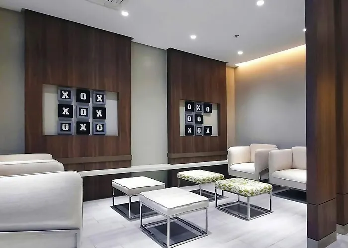 Executive Gem Beside Malls And Bars At Uptown Bgc * Manila