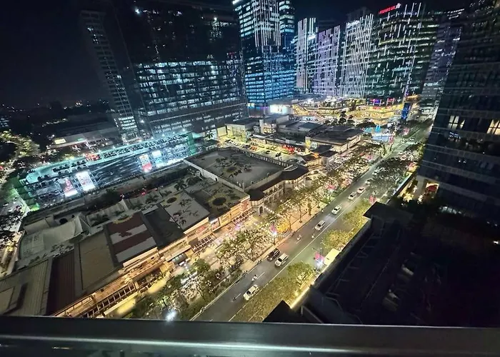 Apartment Executive Gem Beside Malls And Bars At Uptown Bgc *
