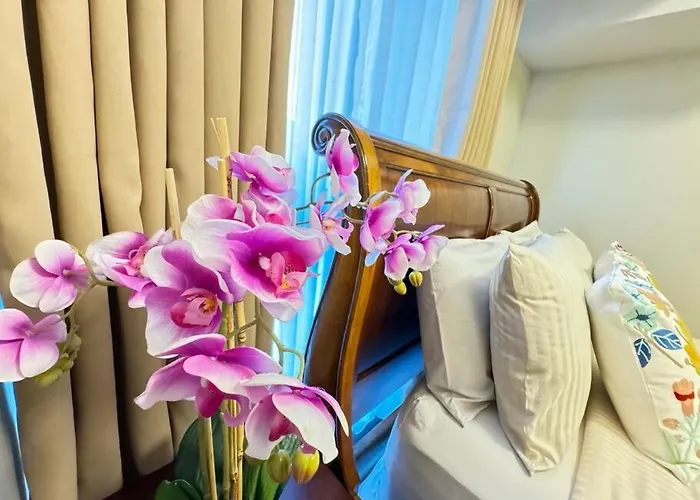 Executive Gem Beside Malls And Bars At Uptown Bgc Apartment Manila